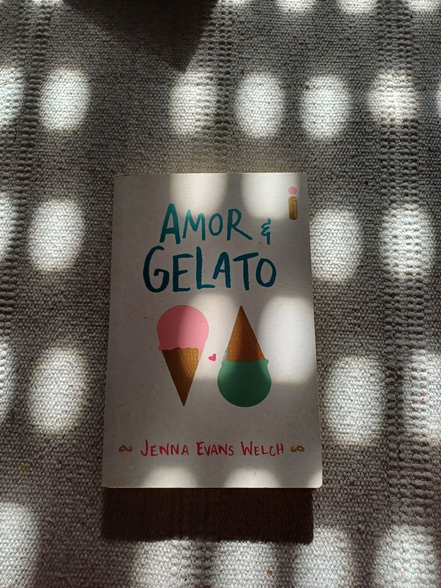 Livro "amor e gelato"