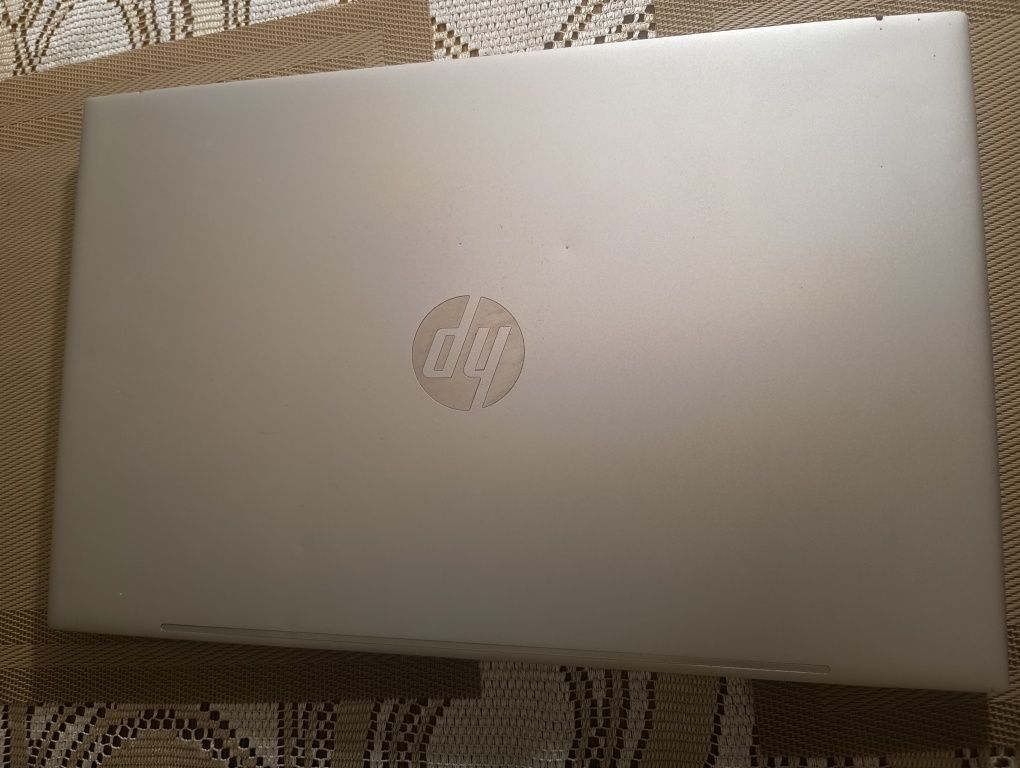 Laptop pavilion 15