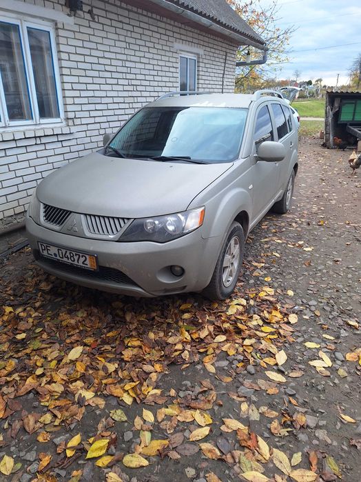 Авто для ЗСУ міцубісі аутлендер