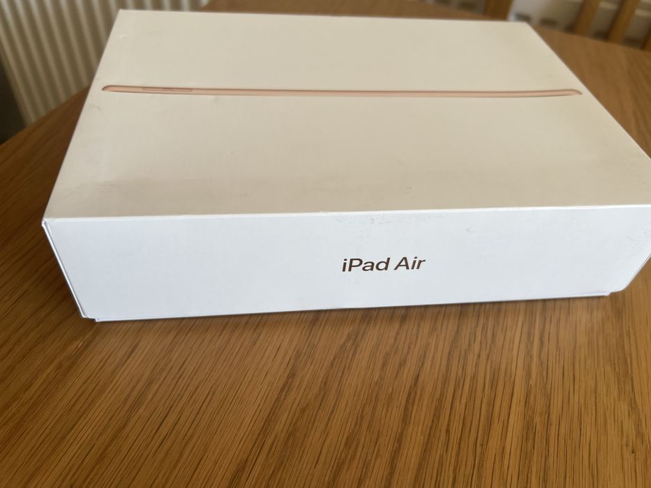 Tablet APPLE iPad Air 10.5 (2019) 64GB Wi-Fi Złoty MUUL2FD/A