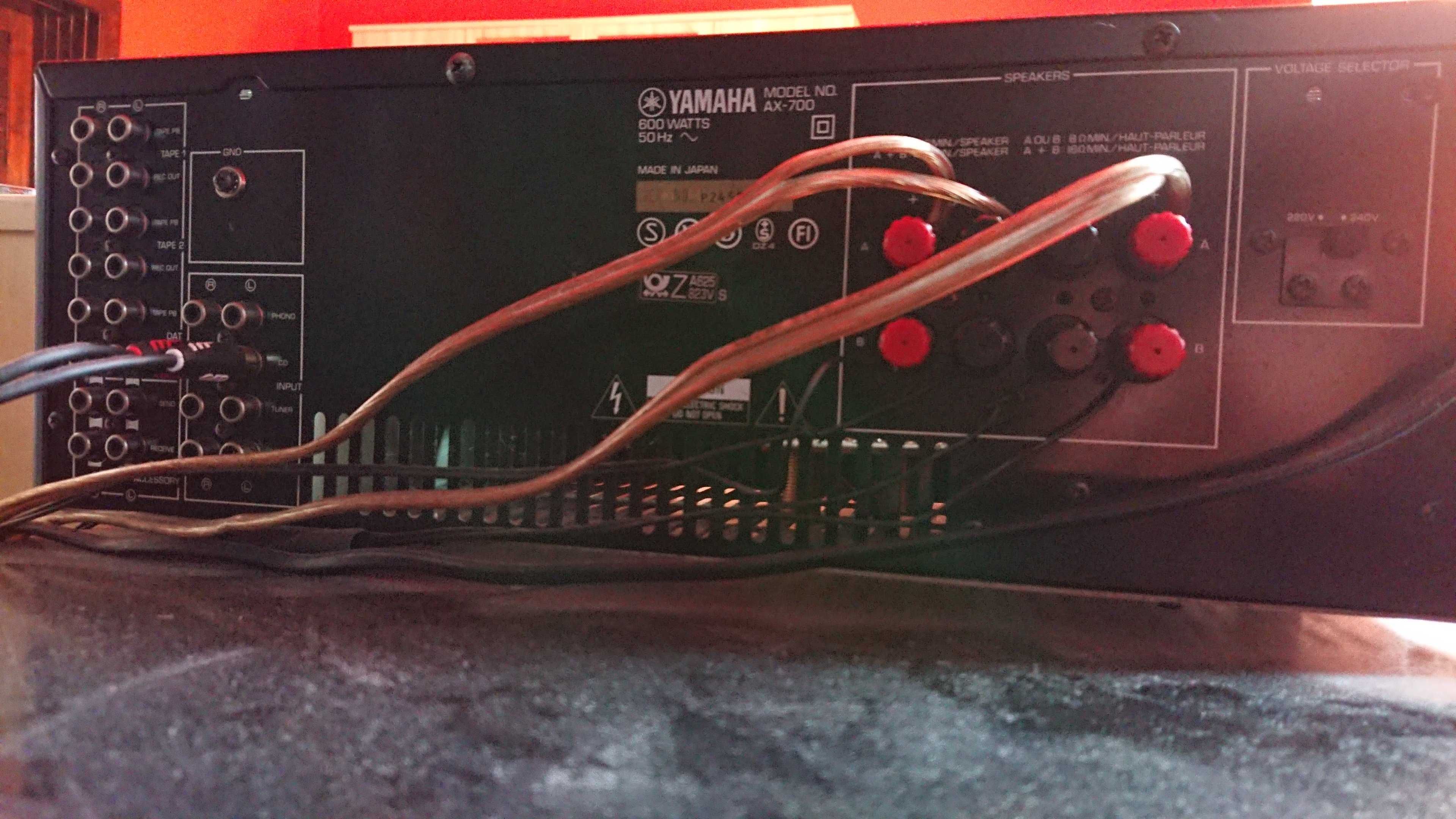 wzmacniacz Yamaha AX 700