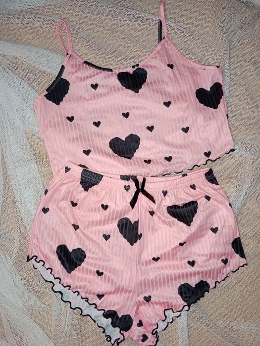 Piżama dwuczęściowa w serduszka