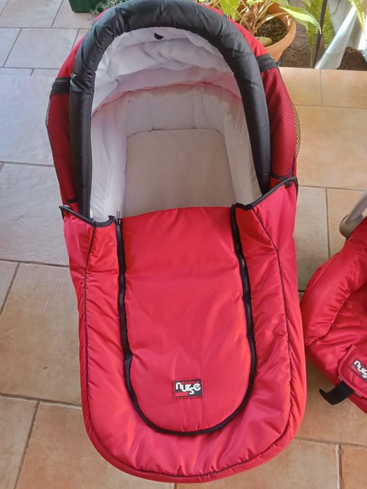 Alcofa e ovo para bebê