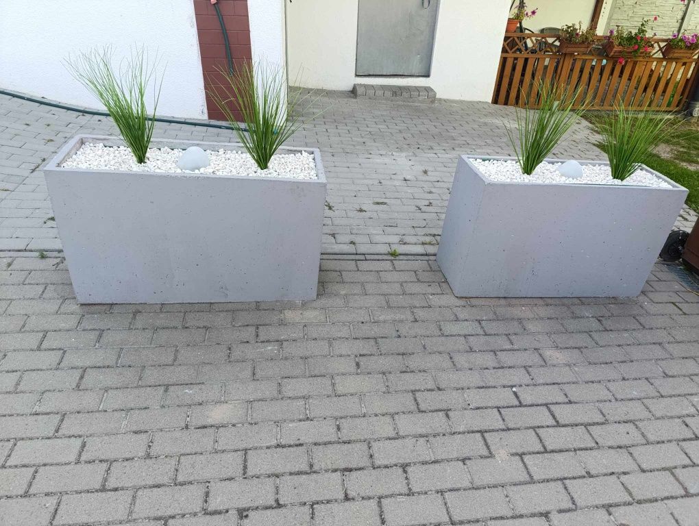 Donice betonowe duże