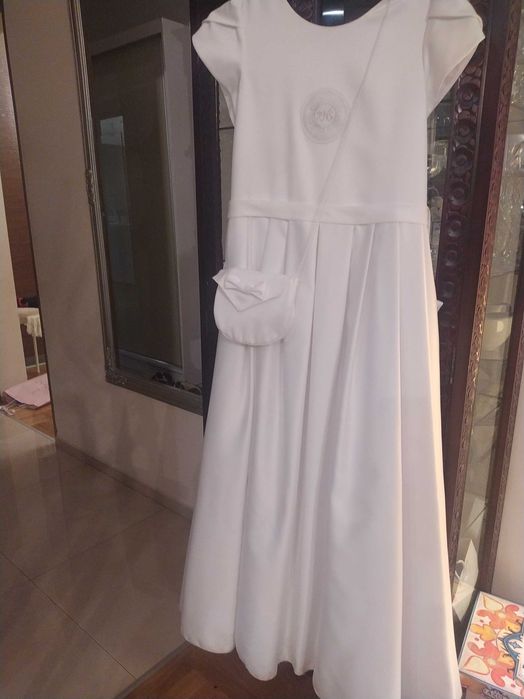 Sprzedam sukienkę komunijną