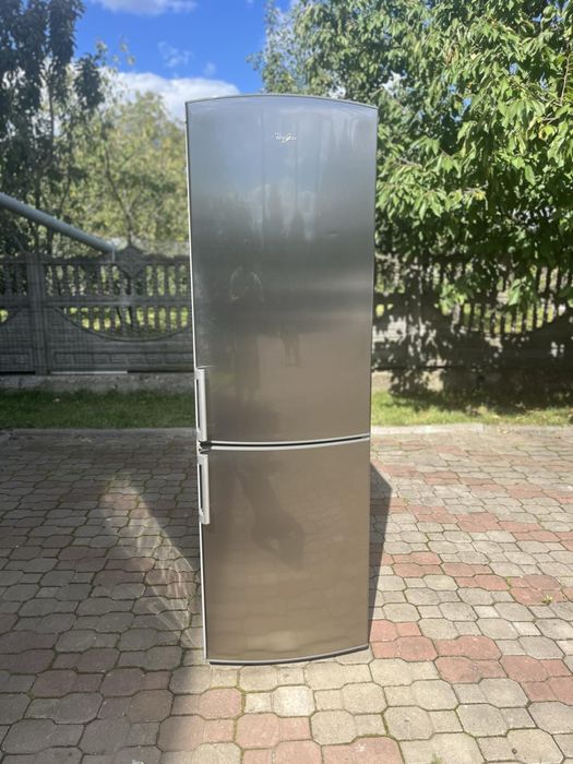 Холодильник Whirlpool