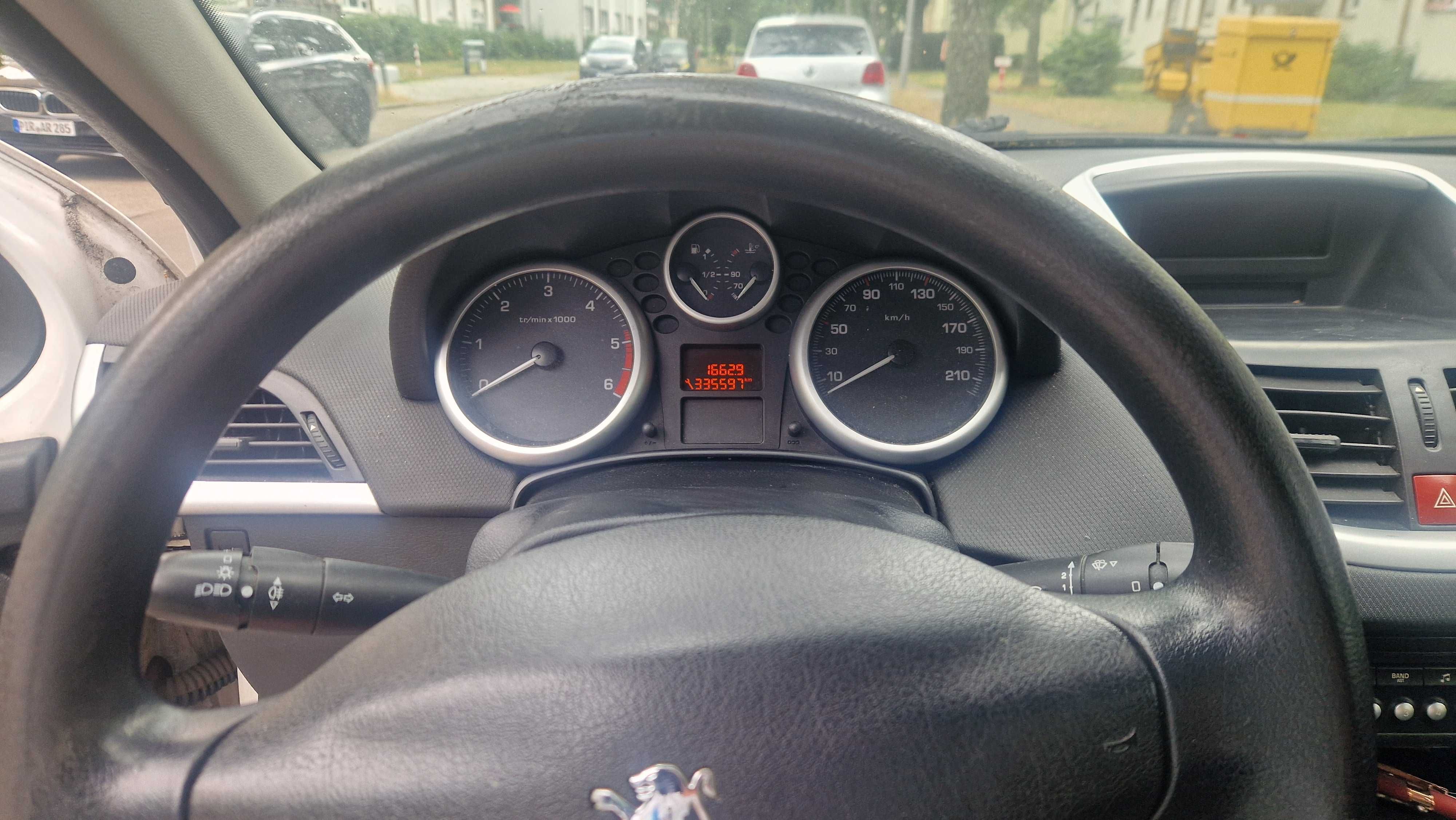 Peugot 207 rocznik 2010
