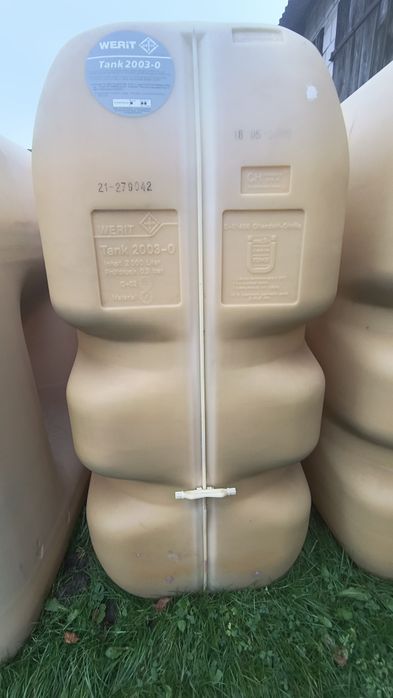 Zbiorniki 2000l po oleju opałowym