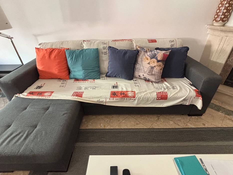 Sofá cama com chaise longue