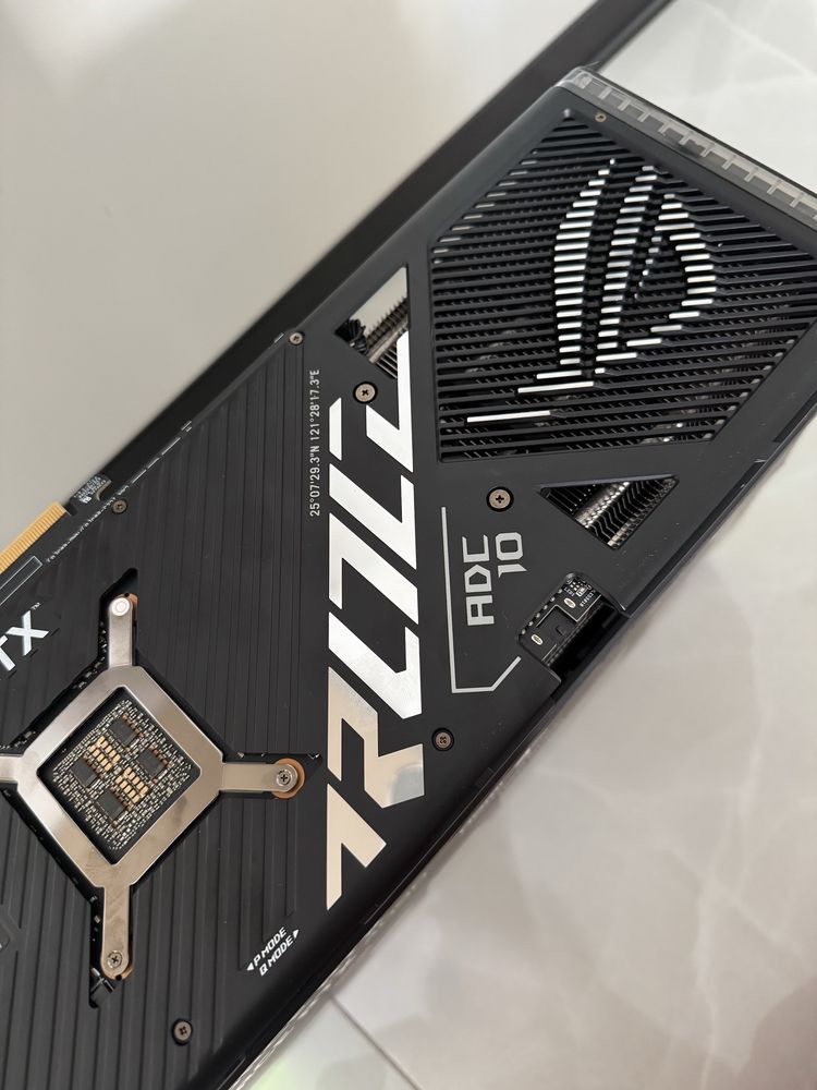 Видеокарта Asus ROG-STRIX-RTX4090-O24G-GAMING