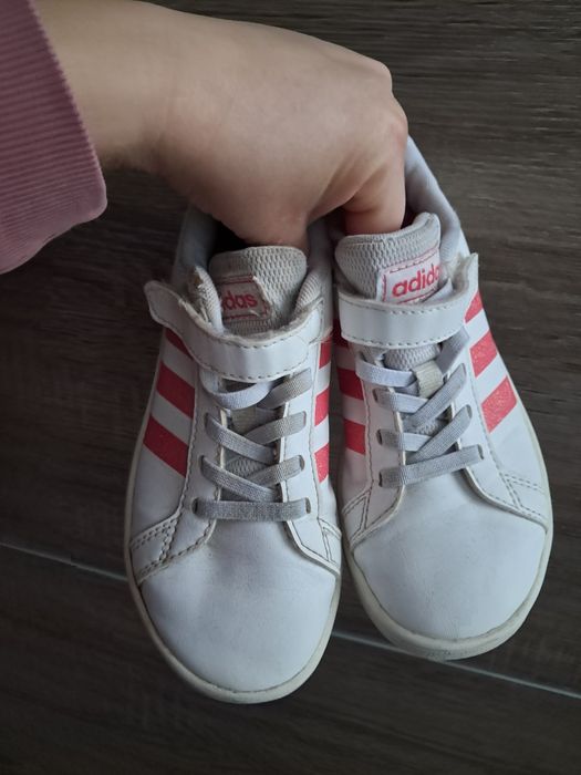 Biało różowe  sneakersy dla dziewczynki Adidas
