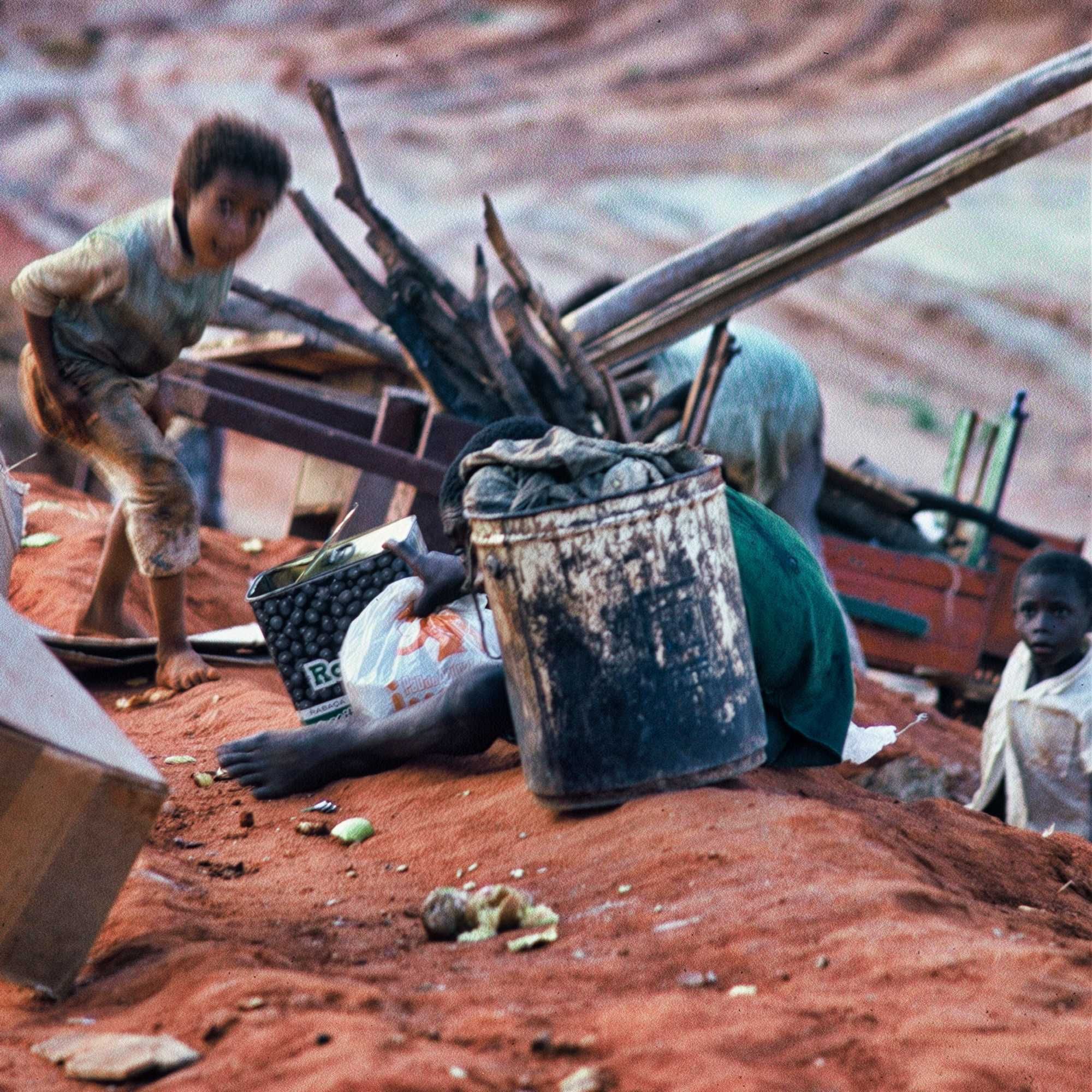 4 Fotografias de Angola - 30x30 - Série V