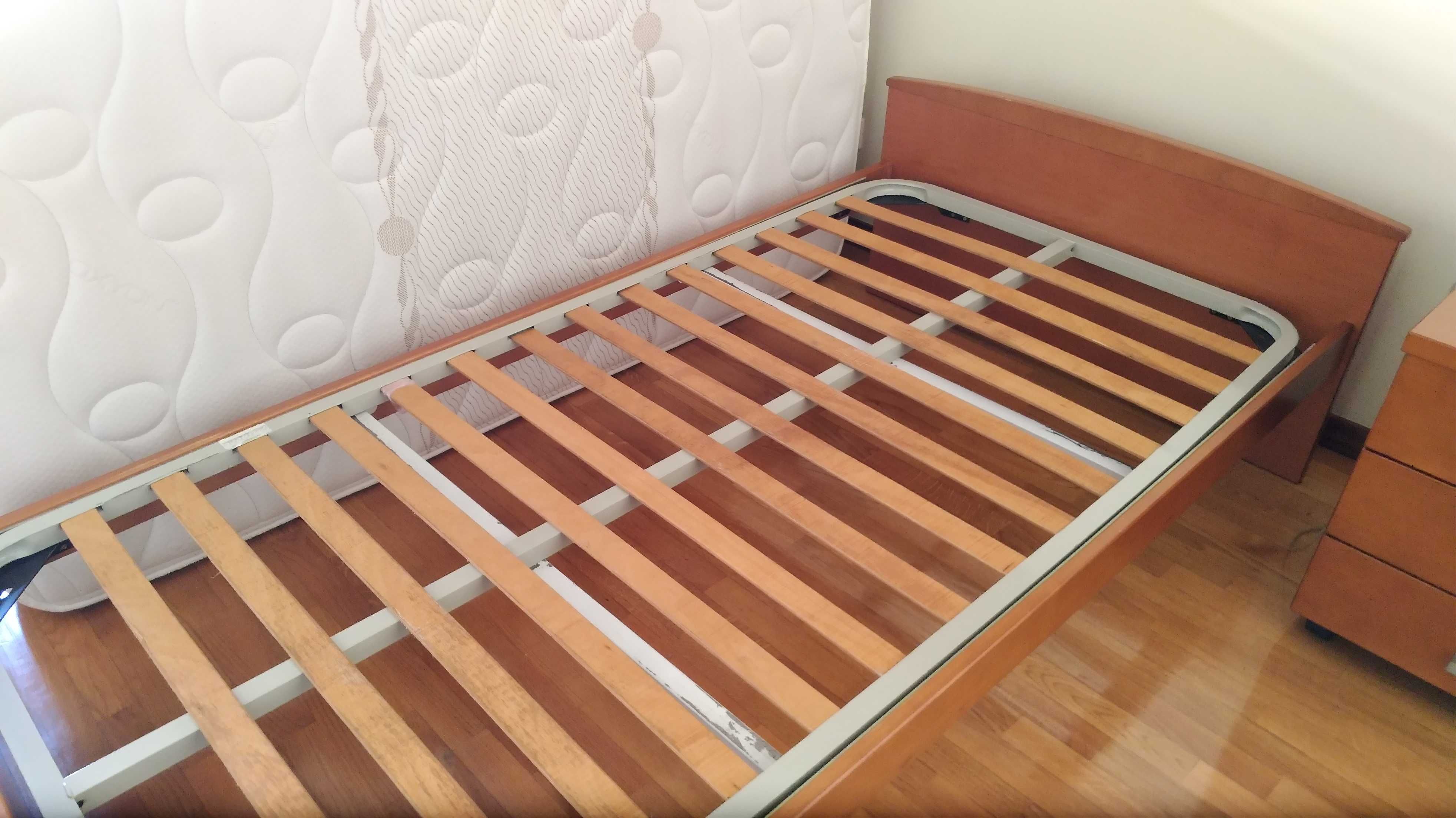 Cama de Solteiro 200x100 em Pinho tratado