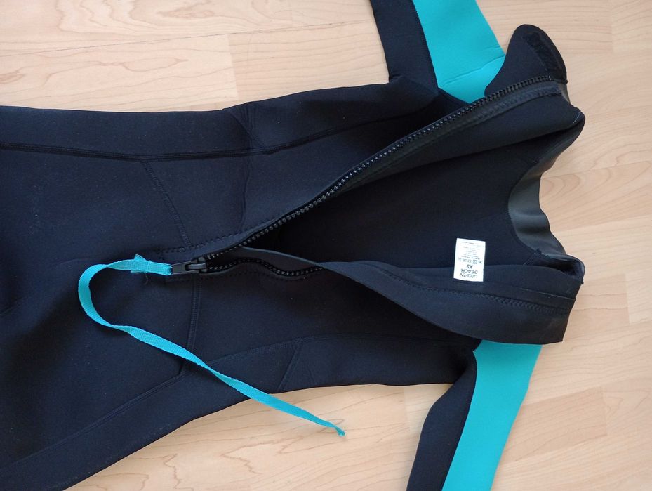 Pianka neoprenowa do pływania Urban Beach na 10-12 lat. rozmiar XXS