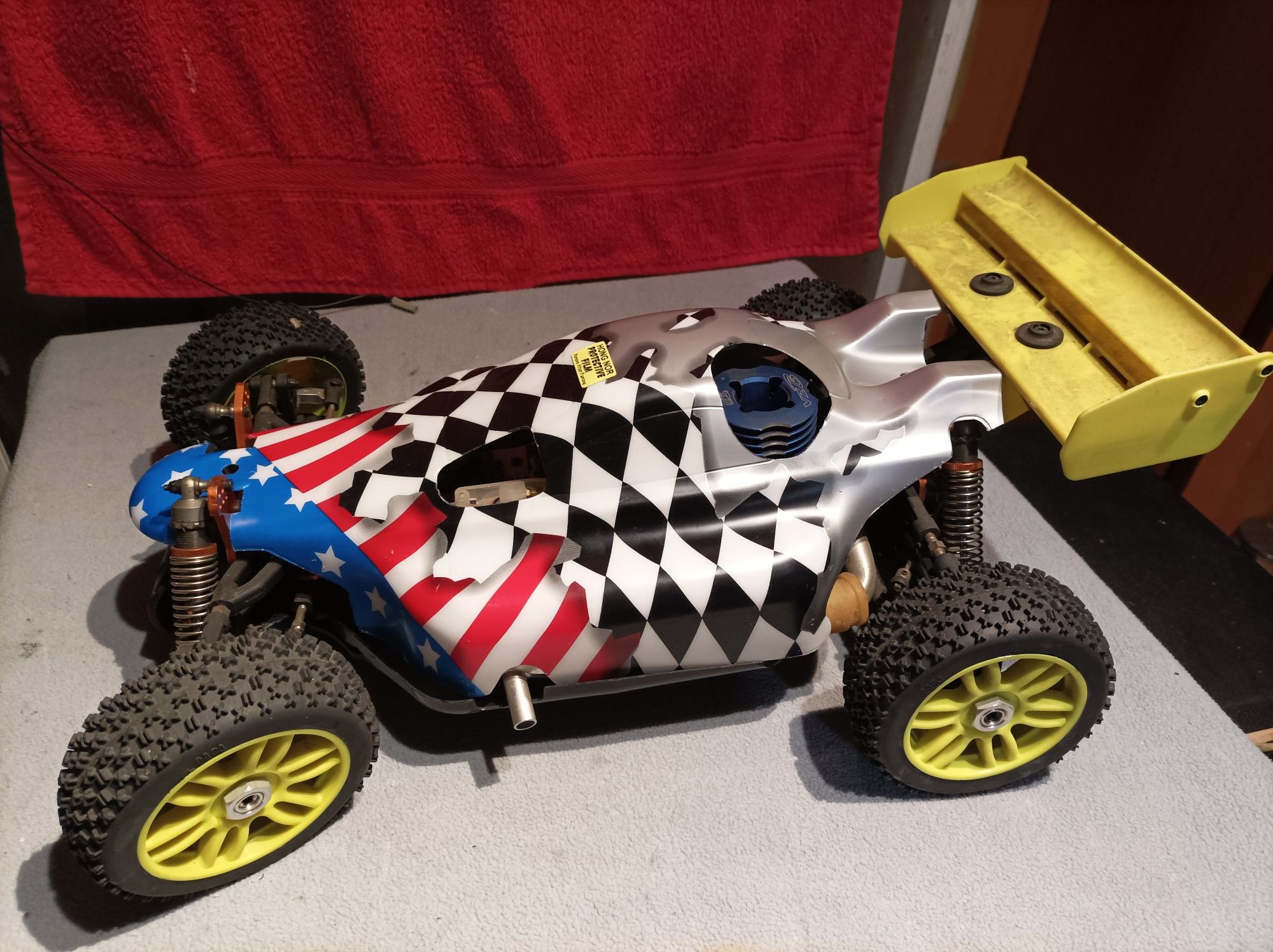 RC Nitro/Auto spalinowe.Solidny model!