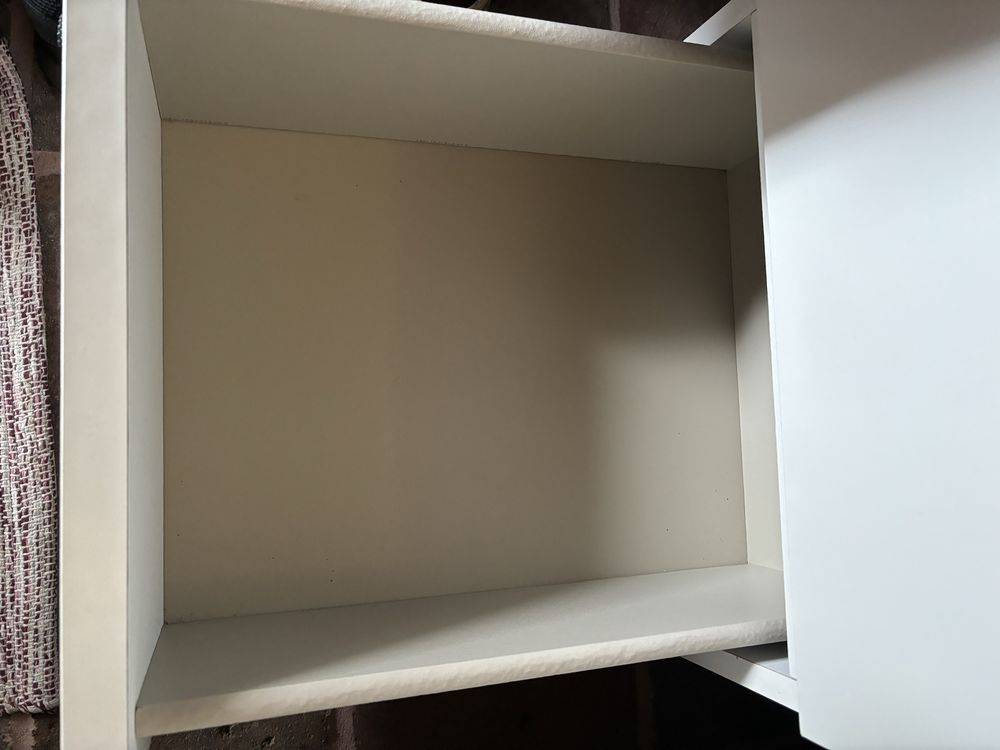 Comodas mesa cabeceira Ikea Malm