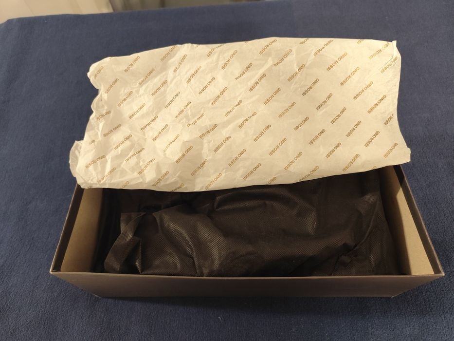 Nowe buty męskie Gino Rossi rozmiar 44