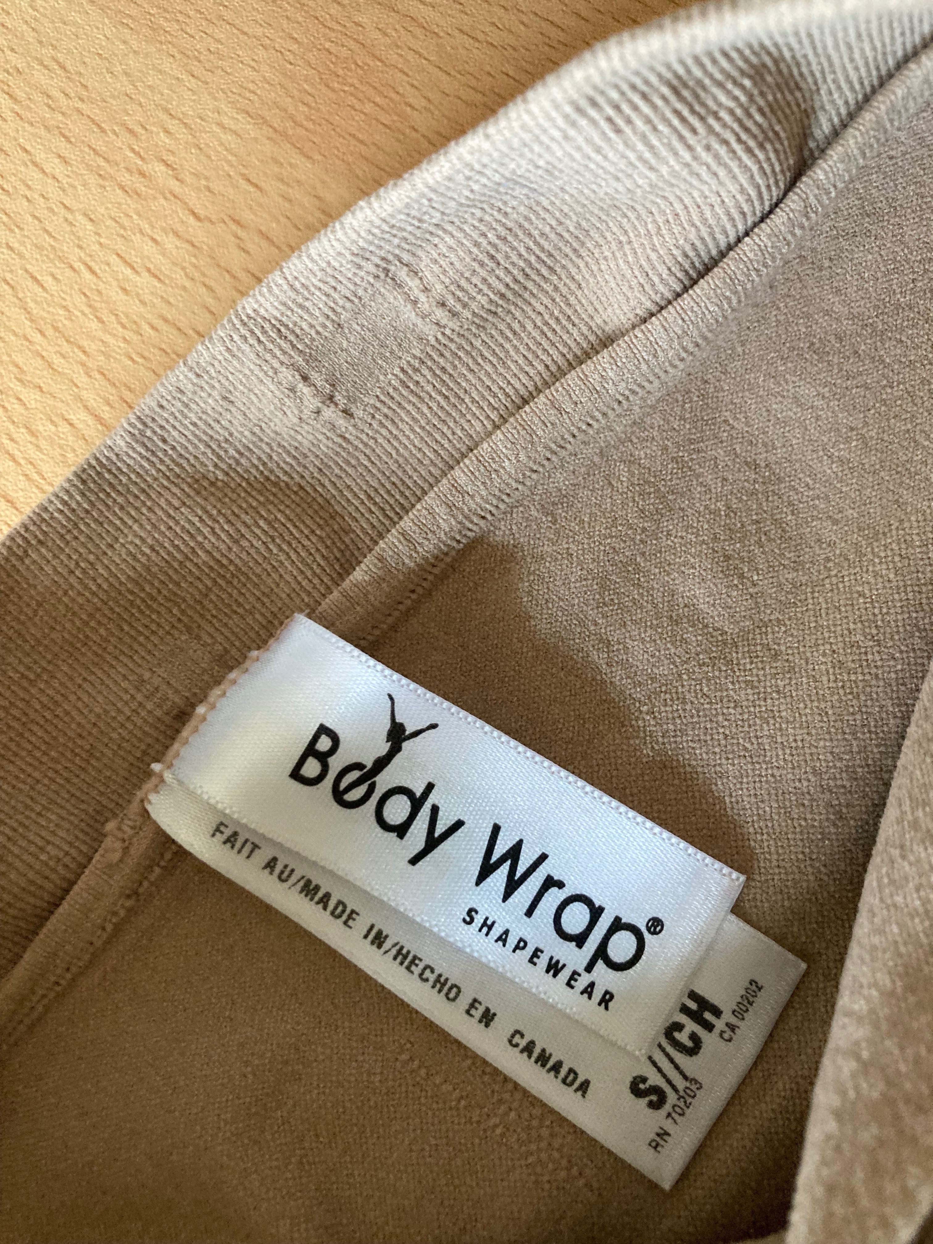 Cinta da marca Body Wrap  tamanho 38 S. Ainda em caixa.