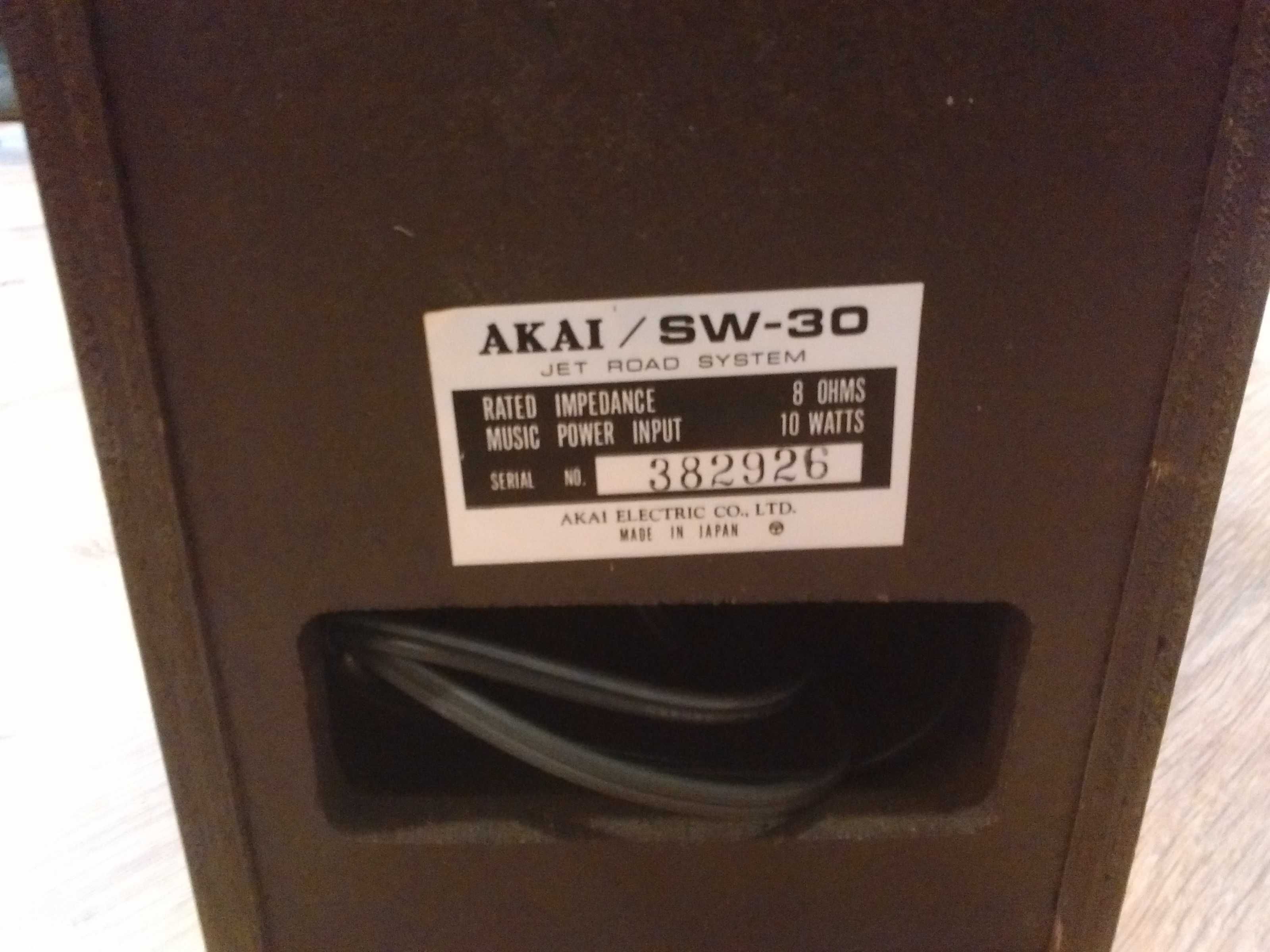 Винтажная  акустика AKAI SW-30