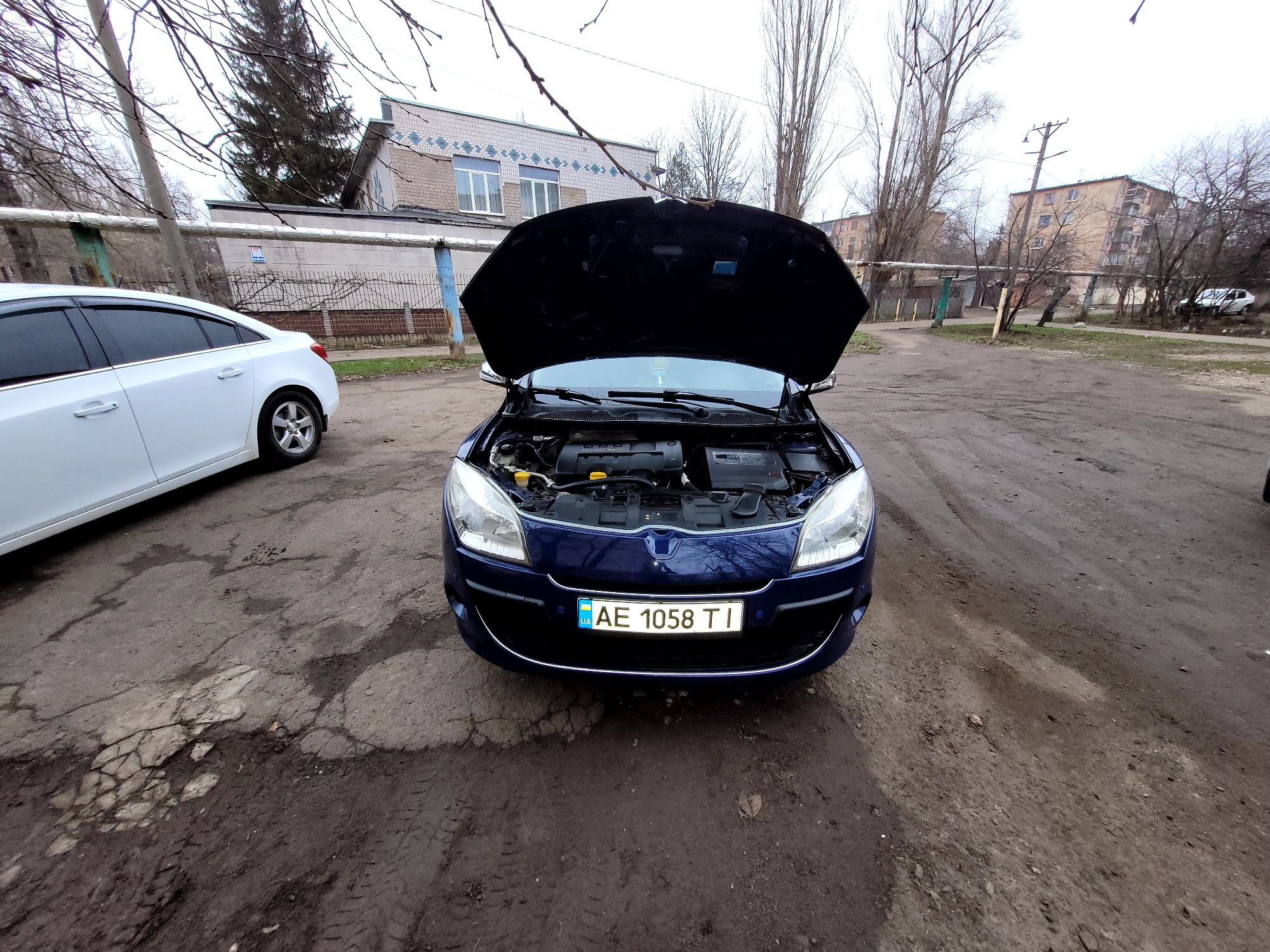 RENAULT MEGANE 3 1.4 бензин
