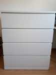 Cómoda IKEA branca