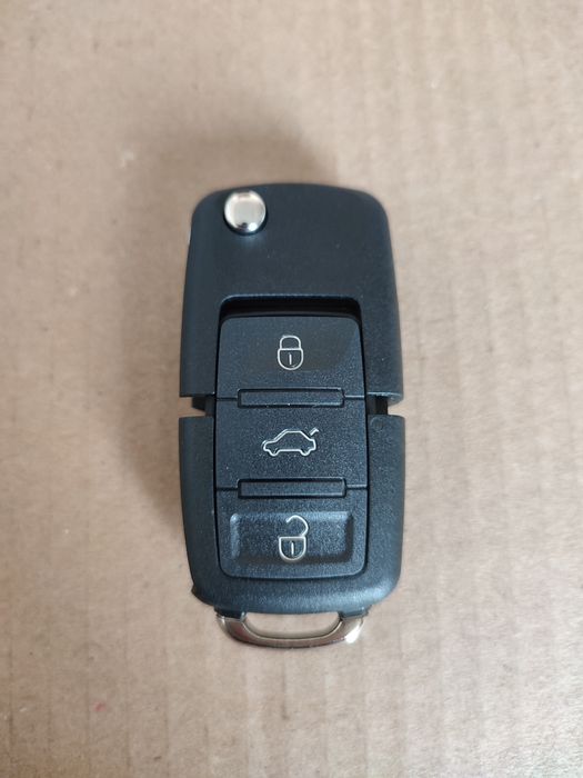 Авто Ключі на 2 та 3 кнопки