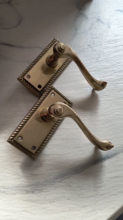 Stare mosiężne klamki