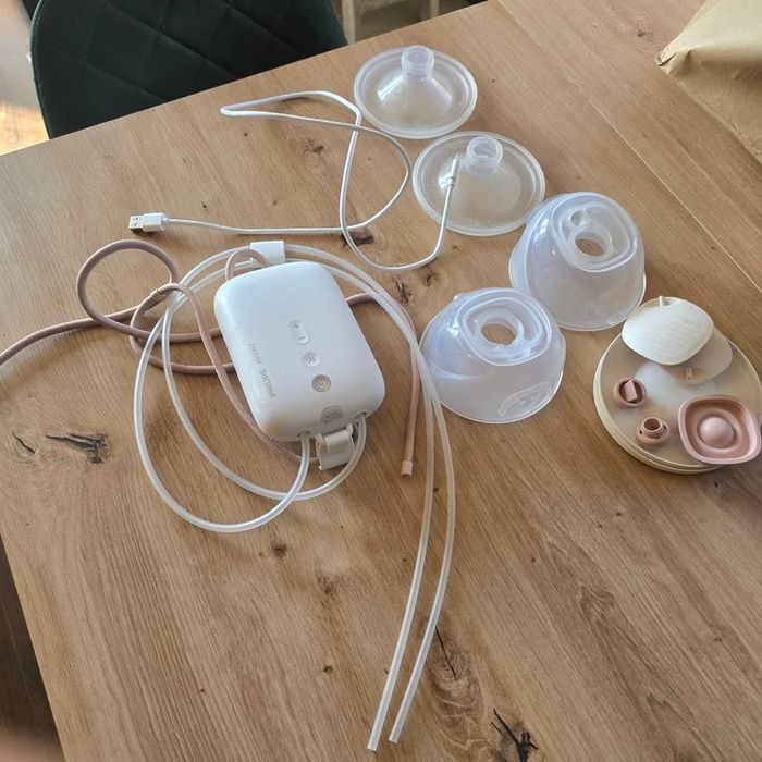 Laktator muszlowy Phillips Avent.
Brak pudeł