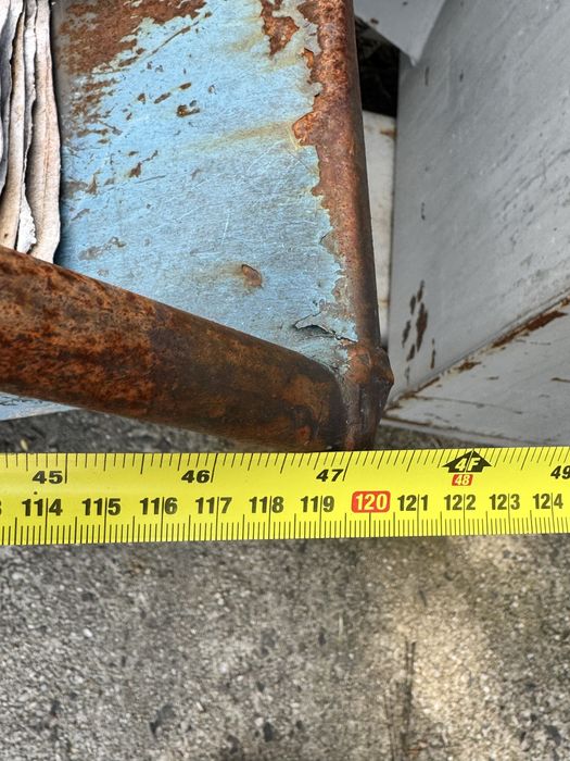 Mobline kontenery wywrotki z kieszeniami za wozek widlowy 400L