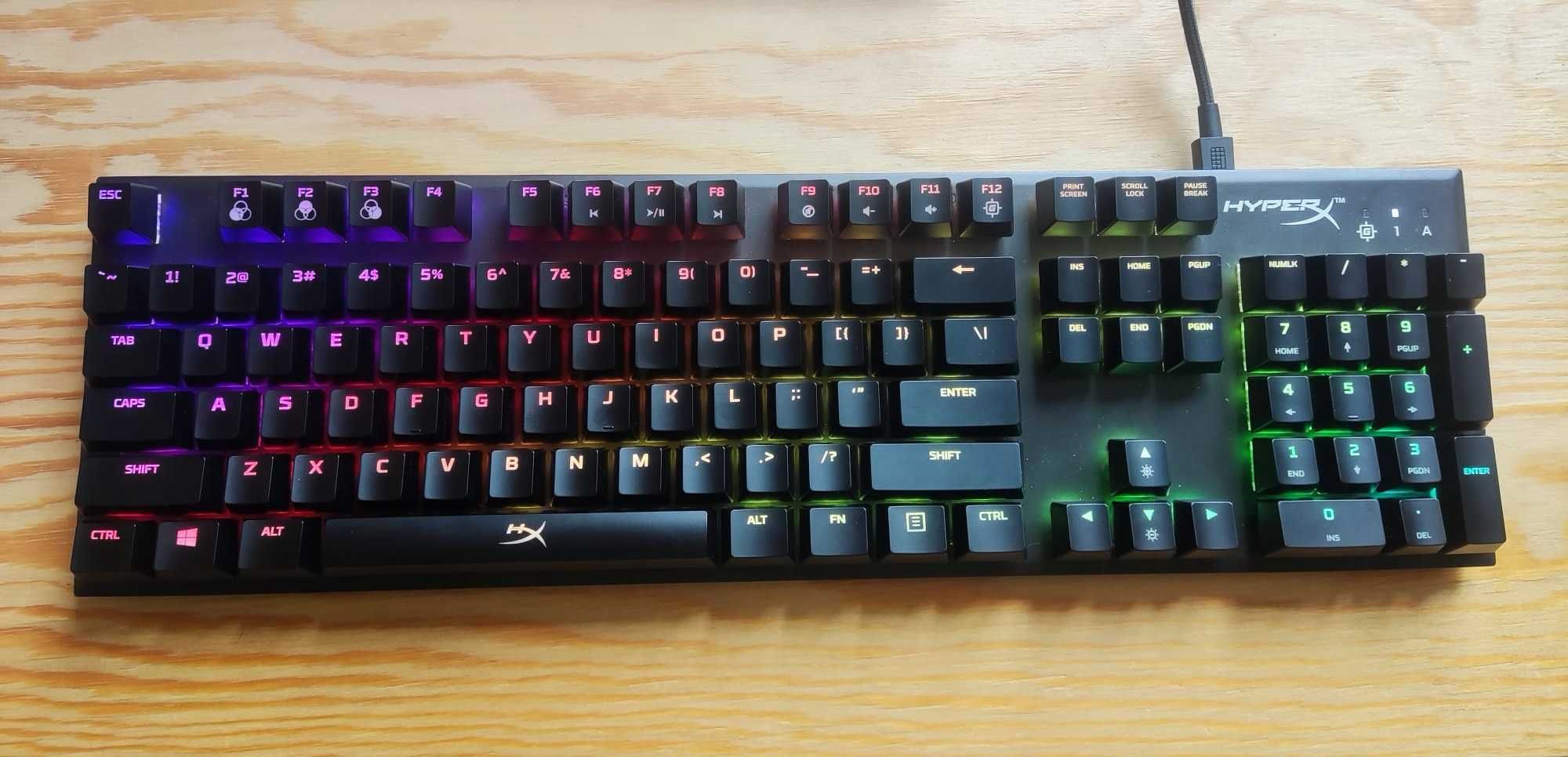 Teclado Mecânico HyperX Alloy FPS RGB