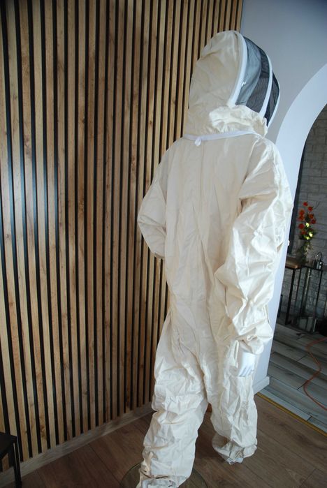 Profesjonalny kostium pszczelarski