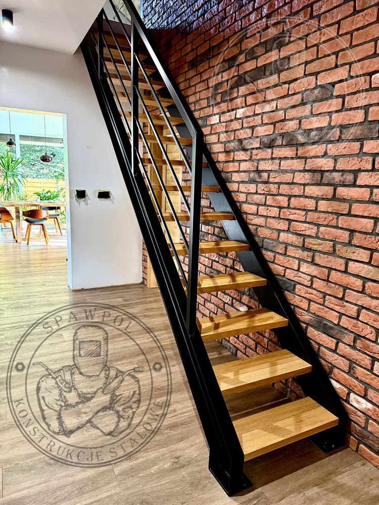 Schody wewnętrzne samonośne • Balustrady