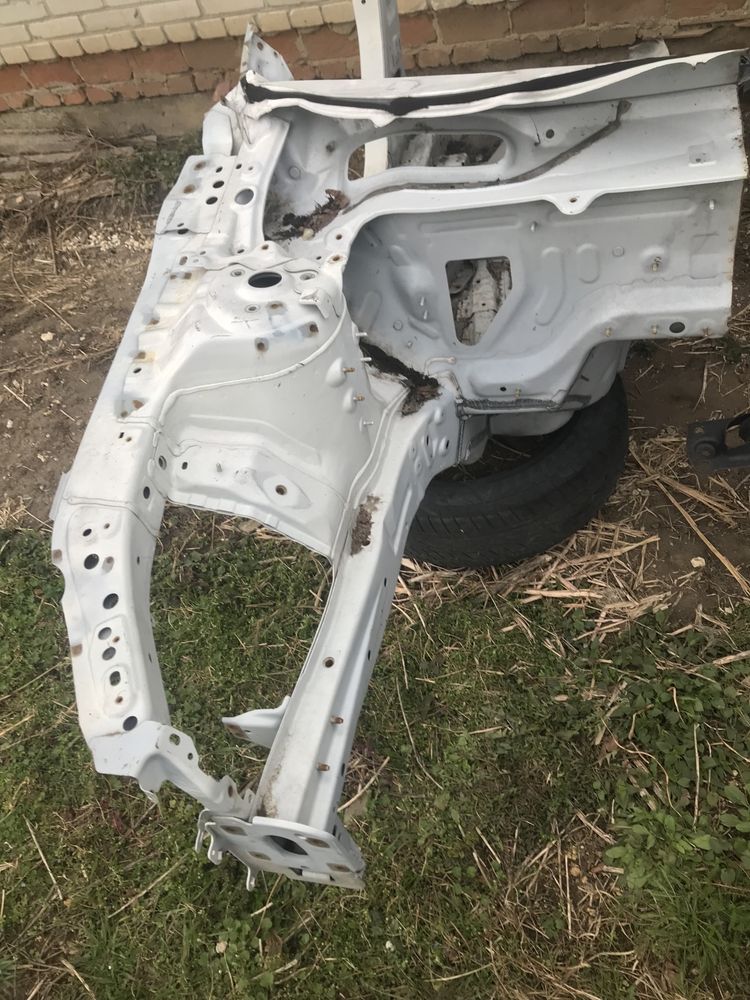 Четверть чверть поріг лонжерон передній Mazda мазда 6