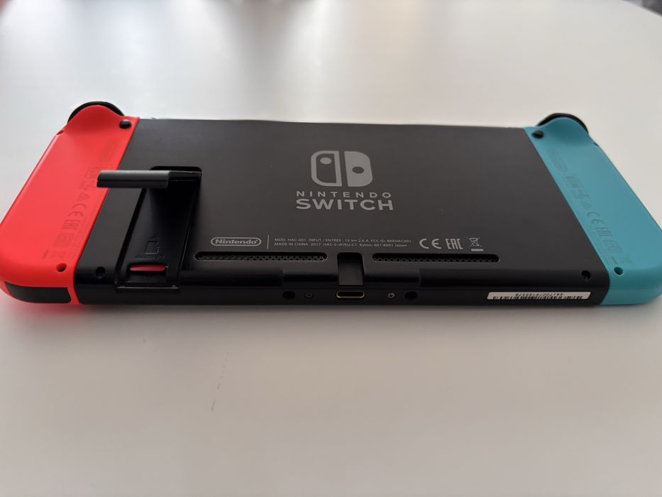 Nintendo Switch v1