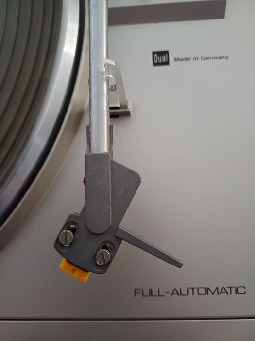Gira-Discos Dual CS 520