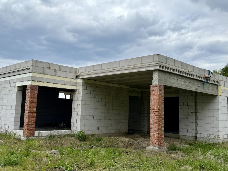 Будинок не добудований ділянка 12 соток