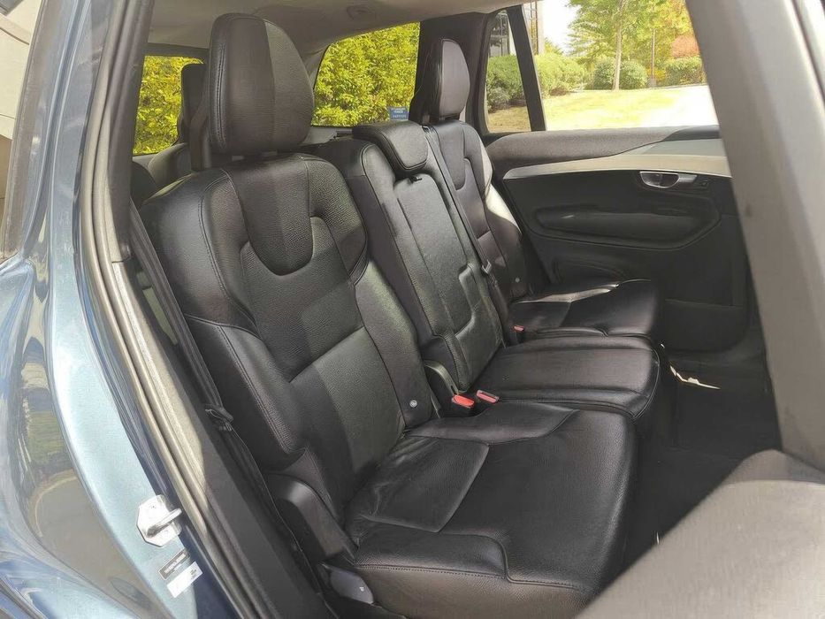 Volvo XC90 T5 Momentum 7-Passenger      2018