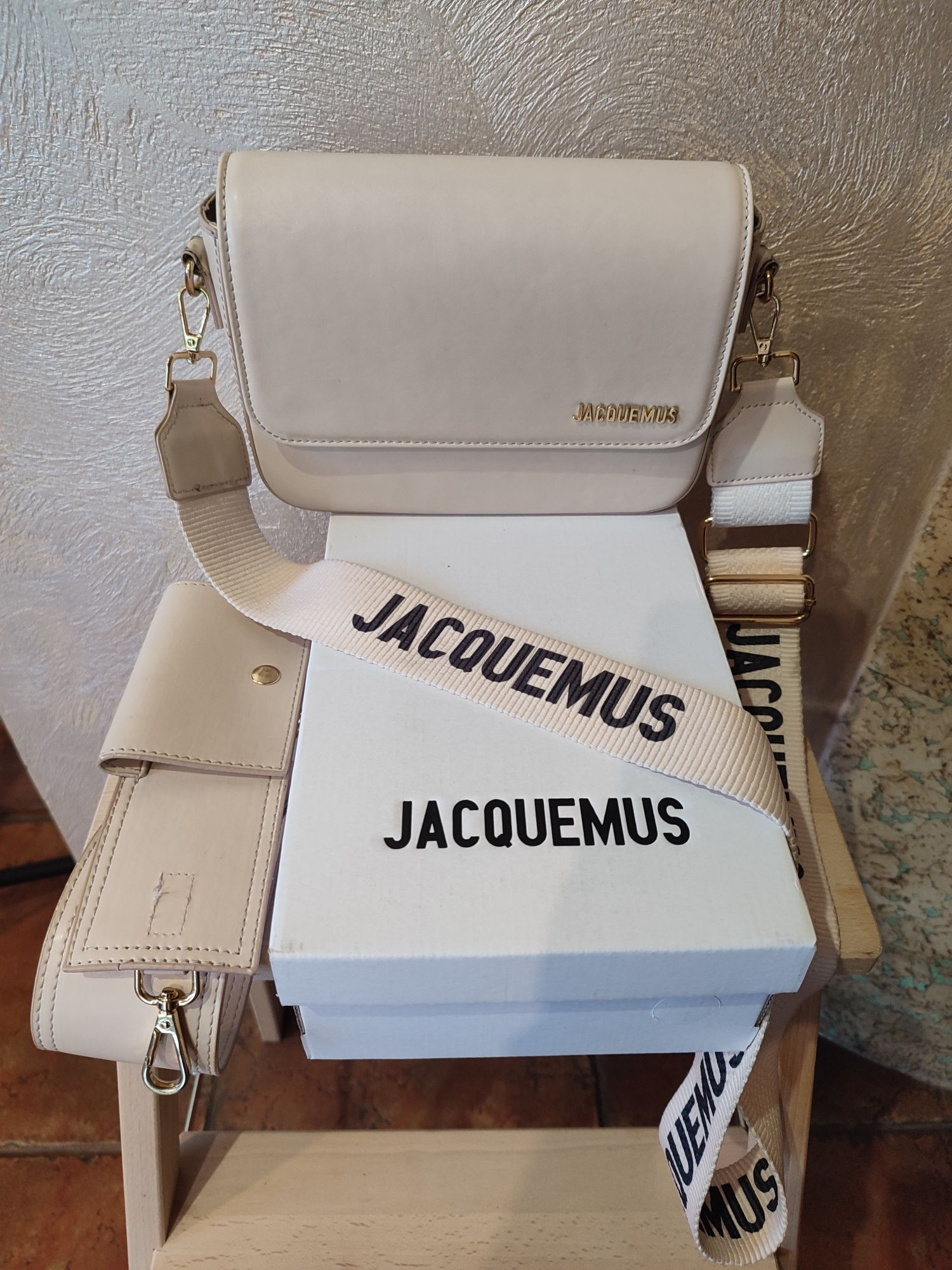 Сумка кросс-боди Jacquemus