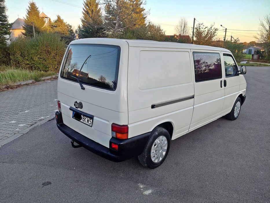 VOLKSWAGEN TRANSPORETER T4 1998r LONG 1.9TD Holenderka 6 osobowa Hak