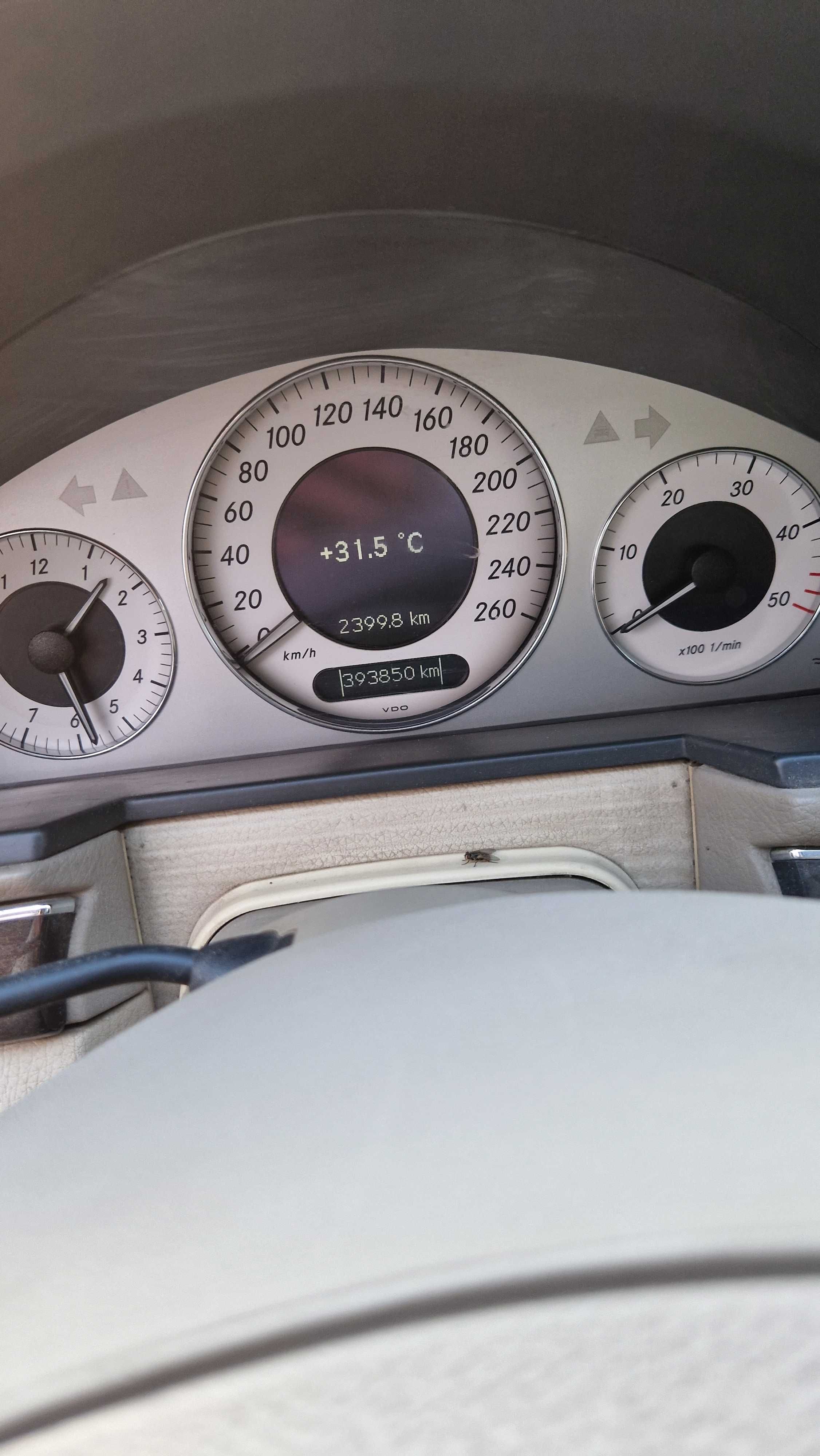 продам Mercedes-Benz E-Class 270cdi 2003