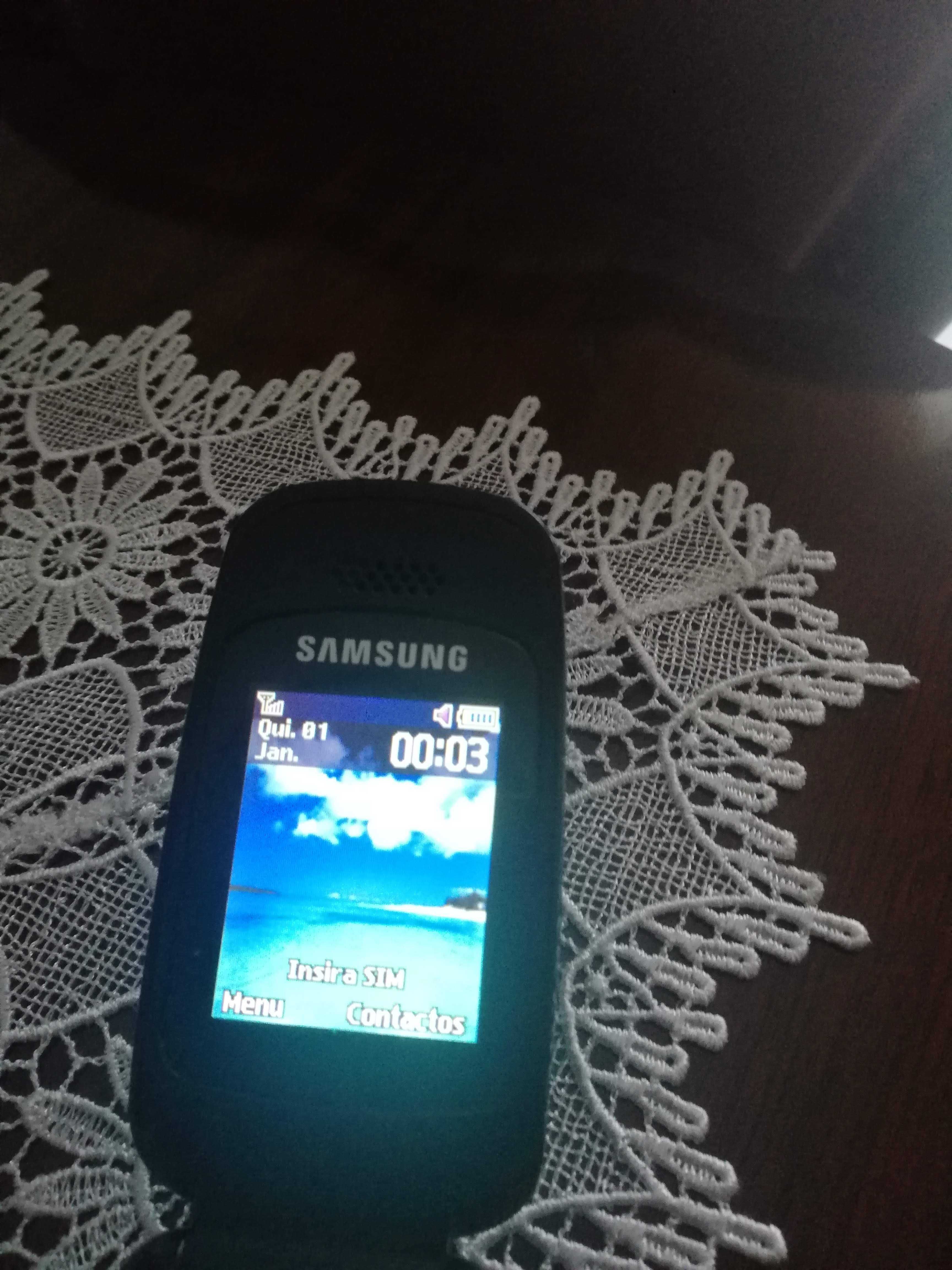 Telemóvel Samsung + carregador