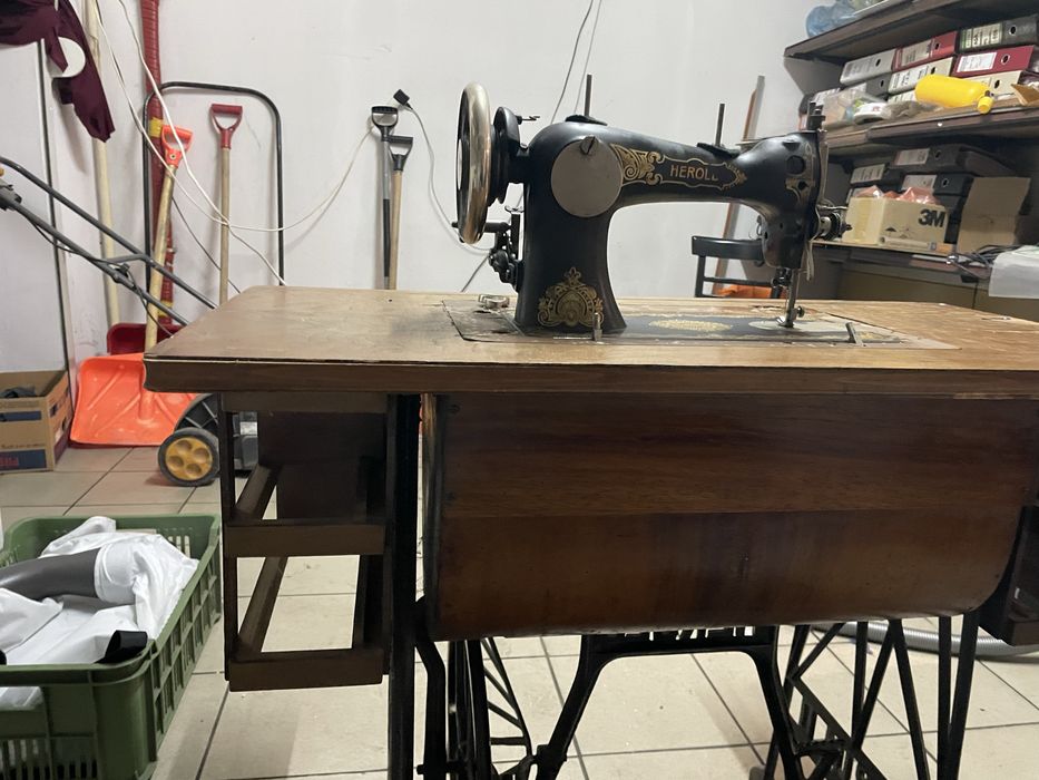 Maszyna do szycia HEROLD antyk