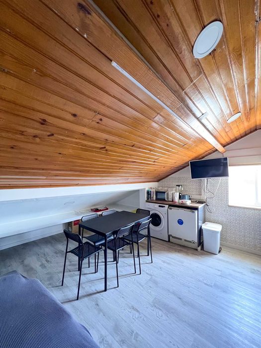 Quarto Suite Casal Corroios