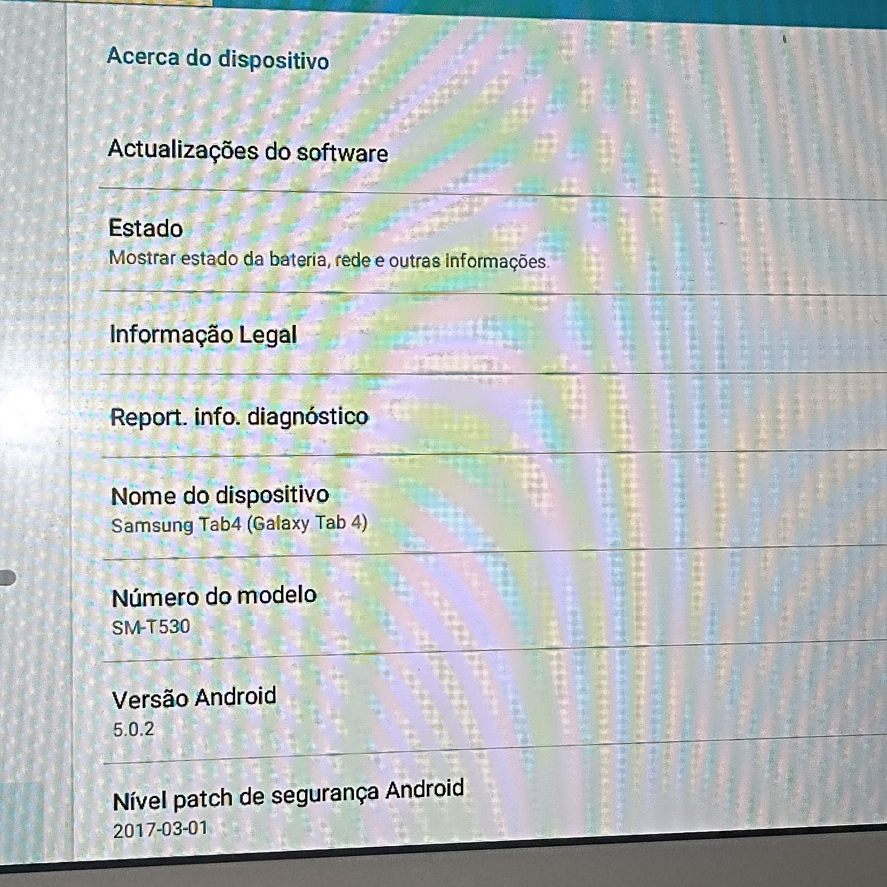 Samsung Galaxy Tab 4 com capa protetora