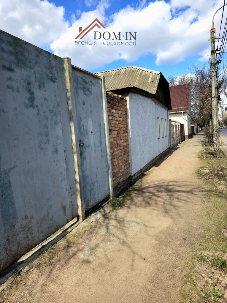 Продаж будинку на вул. Чорновола
