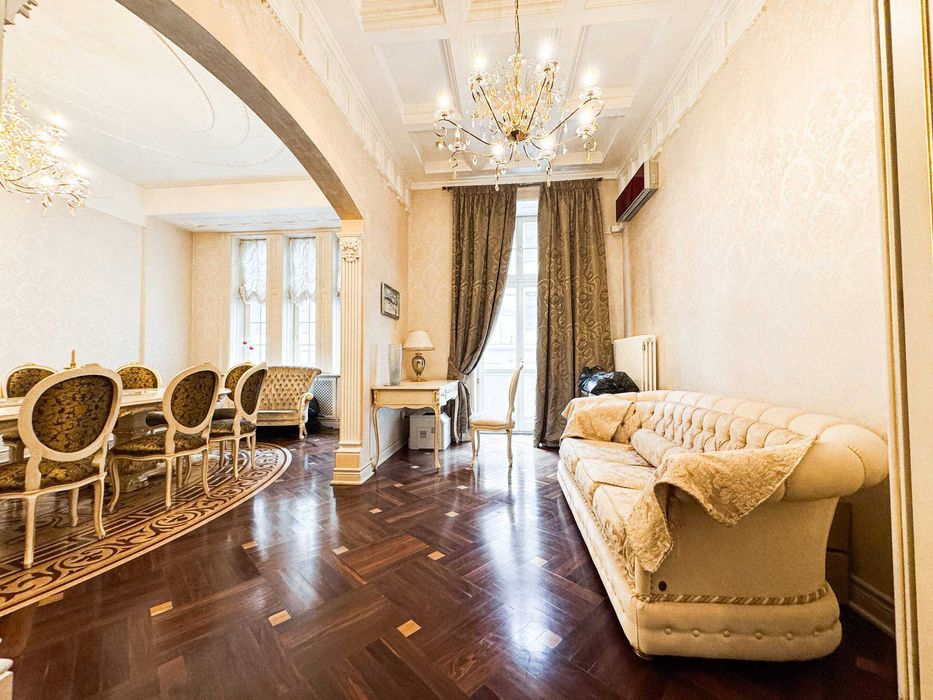 Оренда квартири у центрі Львова, вул. Словацького (Головна пошта)