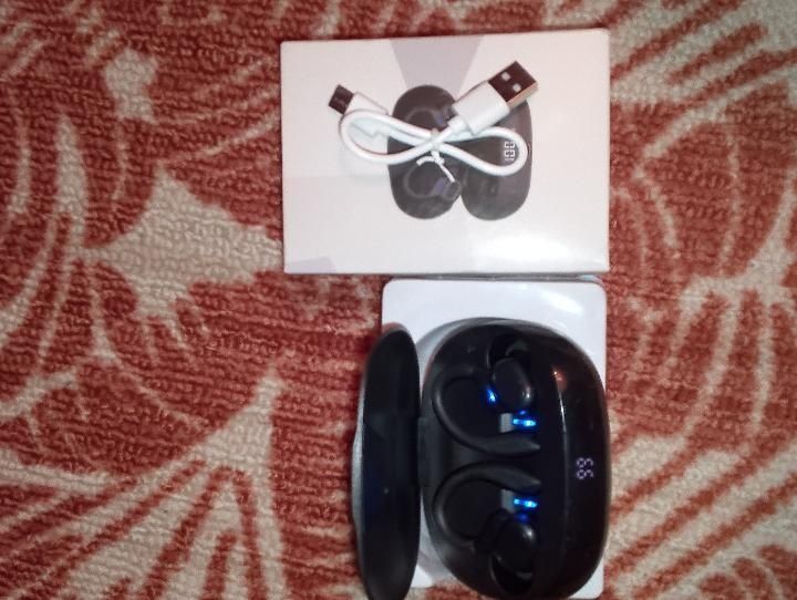 Безпровідні навушники всі 3 моделі