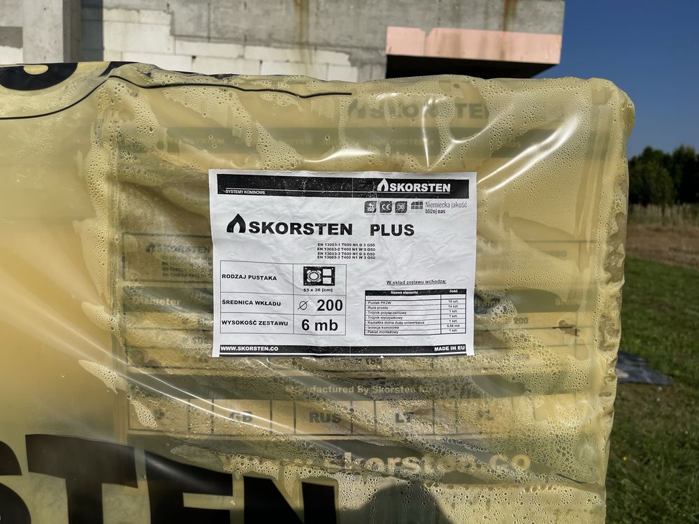 Skorsten komin systemowy + klej Rudomal KV - pozostałość po budowie