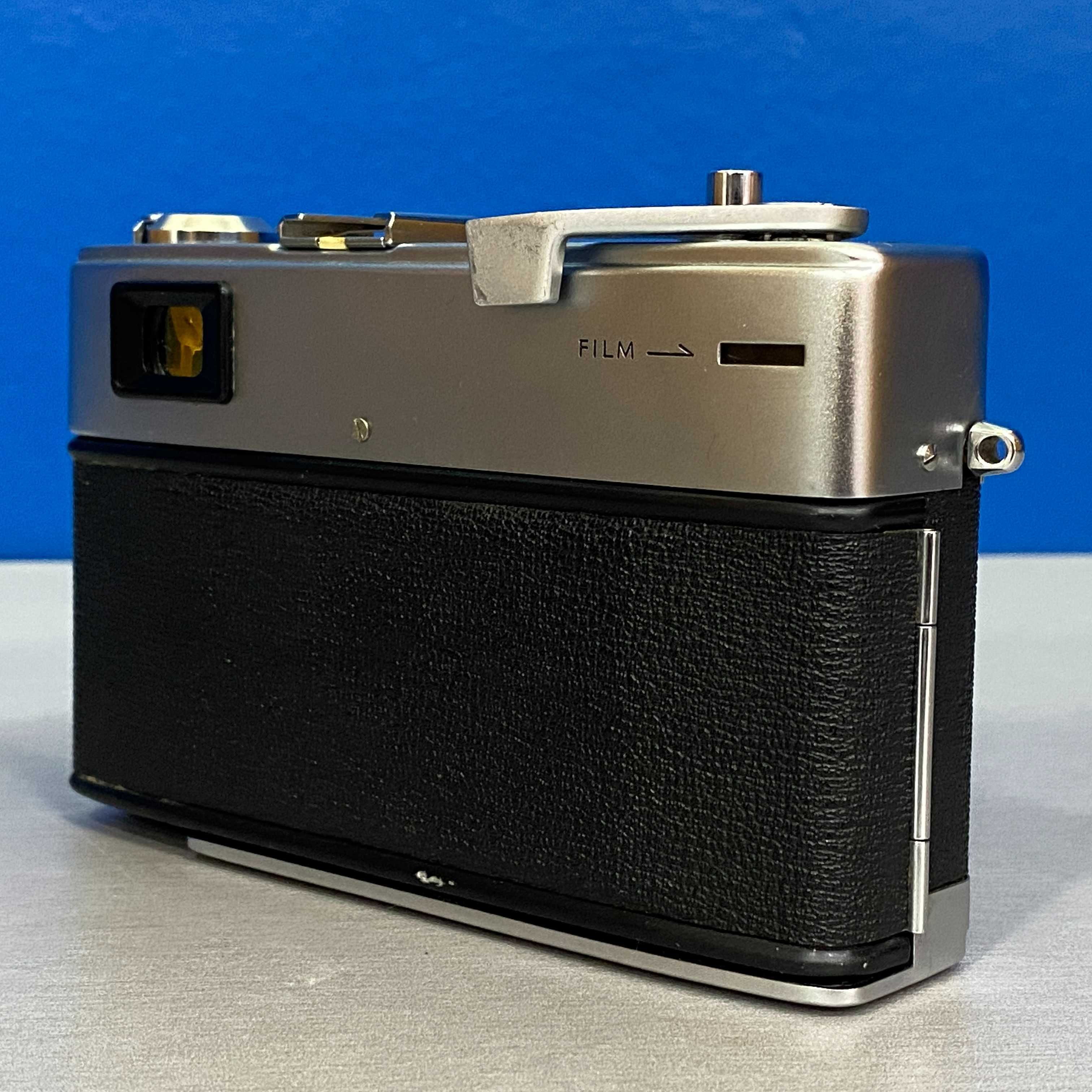 Minolta Hi-Matic 7S (Rokkor-PF 45mm f/1.8)