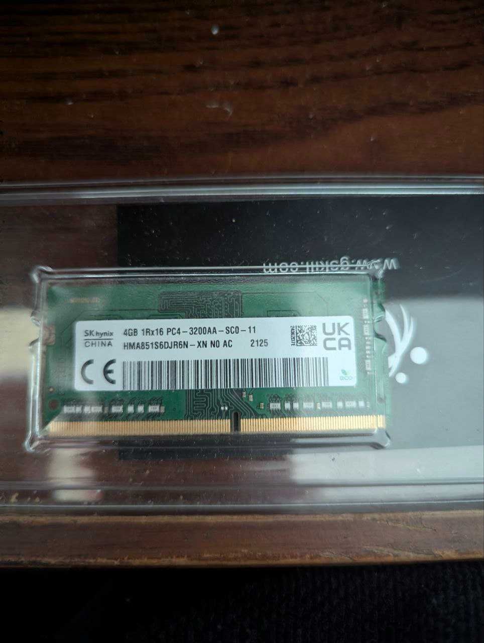 SK hynix 4 GB SO-DIMM DDR4 3200 MHz (HMA851S6DJR6N-XN)